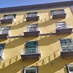 De Lollis Apartments